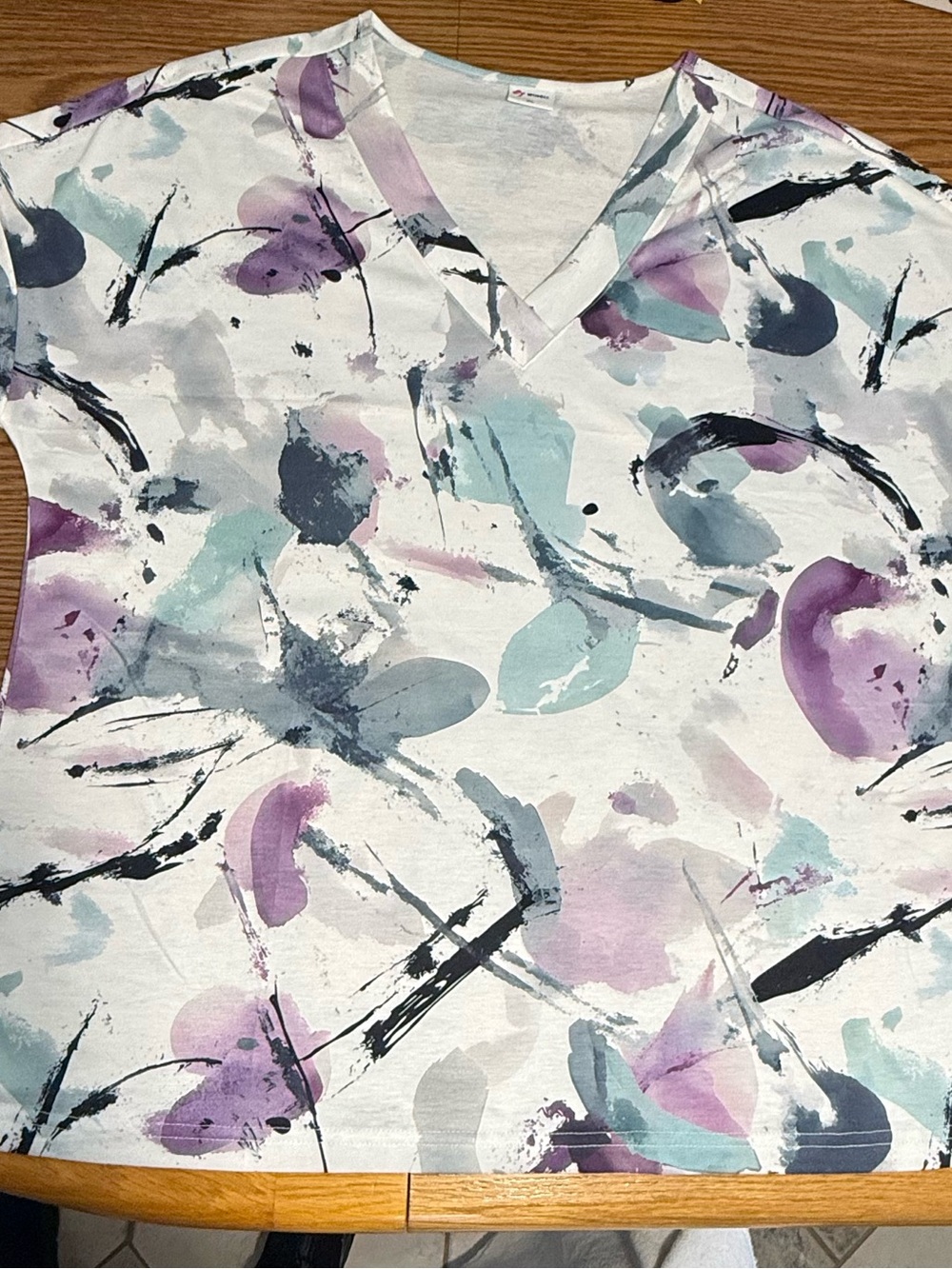 1/$10 or 2/$15 NWOT V-Neck Green & Purple Multi Tee. Casual Tee - Picture 4 of 9